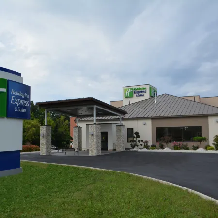 Holiday Inn Express & Suites WATERVILLE - NORTH by IHG