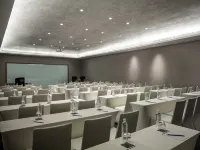 Pullman Miri Waterfront - Business