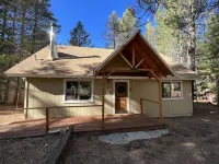 Stout House Cabin - Your Kids Favorite Backyard!