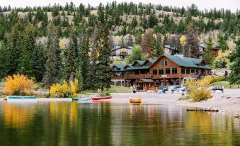 Pyramid Lake Lodge