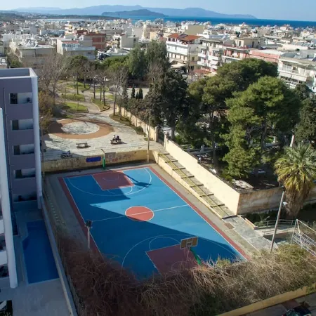 Deluxe City Hotel