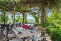 Domaine de Bellevue The Originals Relais Hotels in Pommeuse