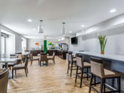 Quality Inn & Suites West El Paso I-10 Hotels in El Paso