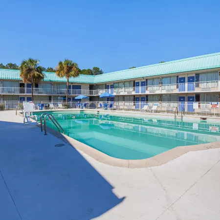 Motel 6 Tifton, GA