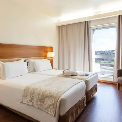 Mercure Lisboa Hotel Hotels near Benfica