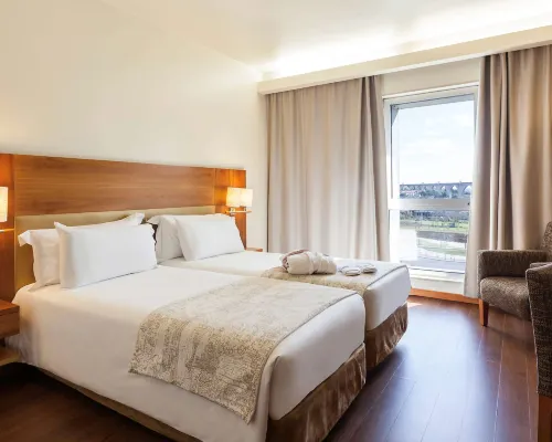 ميركيور لشبونة هوتل Hotels near سيت ريوس