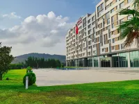 Miracle Istanbul Asia Airport Hotel & Spa Hotels near Hermandere