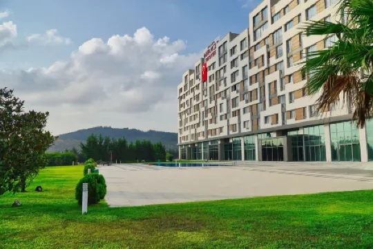Miracle Istanbul Asia Airport Hotel & Spa Отели рядом с Аэропорт Сабиха Гёкчен