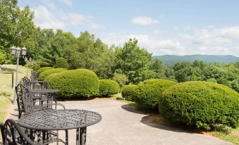 Travelodge by Wyndham Lake George NY