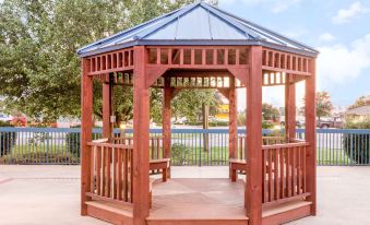 Super 8 by Wyndham Hattiesburg South