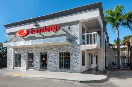 Econo Lodge Airport - RJ Stadium Hotels in Tampa
