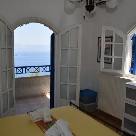 Villa Iokasti (Sea View)
