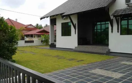 Bara Impiana Suitestay