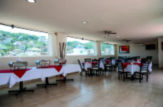 Hotel Portonovo Plaza Malecon