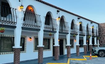 Hotel & Suites Hacienda Santa Maria - Housity