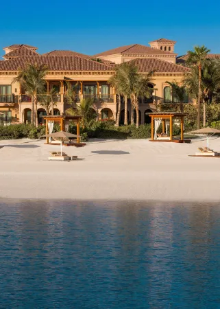 One&Only the Palm Отели рядом с достопримечательностью «The View Palm Jumeirah»