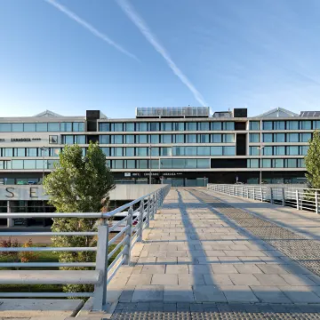 Eurostars Zaragoza Hotels near Romareda