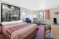 Super 8 by Wyndham Altoona Hotels in Blair County