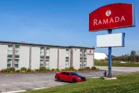 Ramada by Wyndham Timmins Science Timmins 주변 호텔