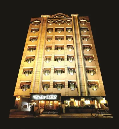 Herald Suites Отели рядом с достопримечательностью «The Linear Makati Tower 2»