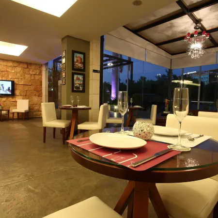 Monoberge Hotel