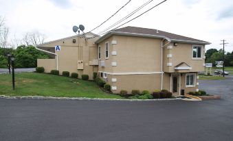 Travel Inn & Suites Flemington