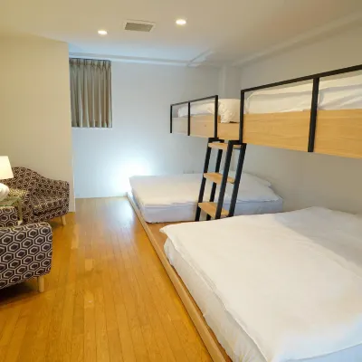 Santiago Guesthouse Hiroshima Hotel dekat Kubah Bom Atom