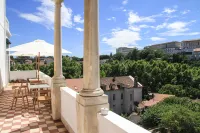 The Luggage Hotels in Santo Antonio dos Olivais