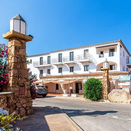 Hotel il Faro di Molara Отели рядом с достопримечательностью «Пляж Лу-Импосту»