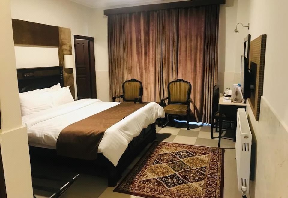 Hotel One Mall Road Murree