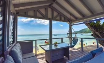Le Nautique Luxury Beachfront Apartments