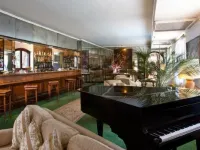 โรงแรมแกรนด์ บายาแวร์เด - ที่มีบาร์