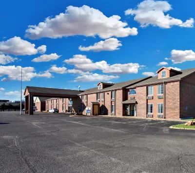 Coratel Inn & Suites by Jasper Newton Hotels near Chisholm Trail Center