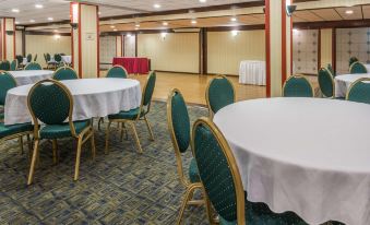 Days Inn by Wyndham Pittsburgh