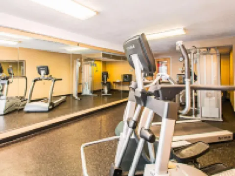 Comfort Inn Falls Church - Tysons Corner Hotels in Mason