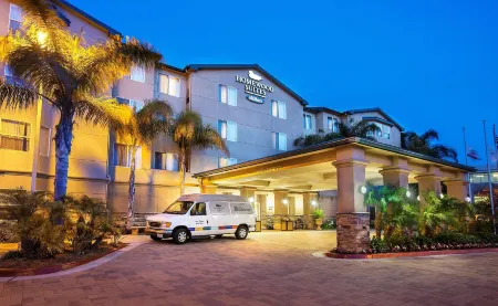 Homewood Suites by Hilton San Diego-Del Mar Отели рядом с достопримечательностью «Торрей Пайнс Голф Корс»