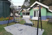 The Green Casa by Green Leaves -Families Only - Bed and Breakfasts