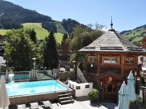 阿爾卑斯皇宮酒店