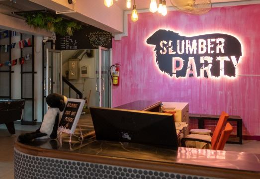 1. 슬럼버 파티 보..