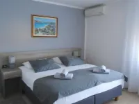 Villa Kristina - Bed and Breakfasts