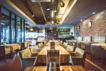 Hotel Sfera Отели рядом с достопримечательностью «Open University Malaysia»