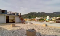 Itsy Hotels Nv, Tapovan
