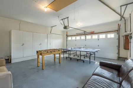 @ Marbella Lane - Seaside Retreat | Laundry + P Отели рядом с достопримечательностью «Pillar Point Harbor»