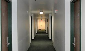 National 9 Inn Price