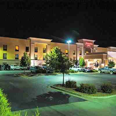 Hampton Inn Bismarck Hotel Exterior