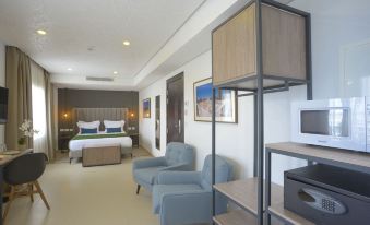 Maia Hotel Suites