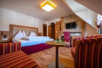Vogl's Nest Hotels in 