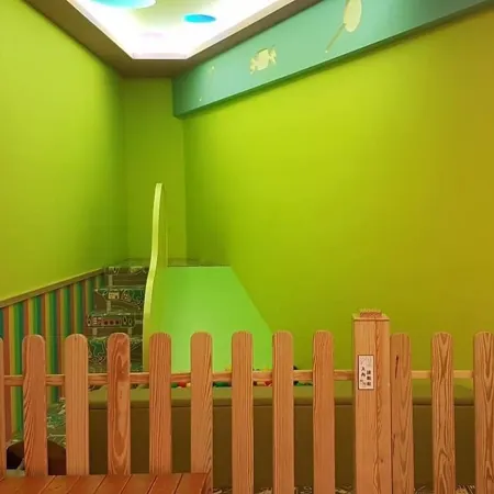 Happiness YES Hostel