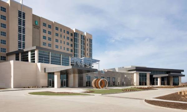Embassy Suites by Hilton Kansas City Olathe
