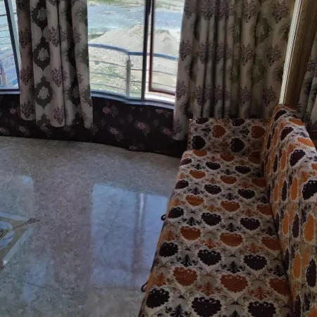 River Breeze Hotel